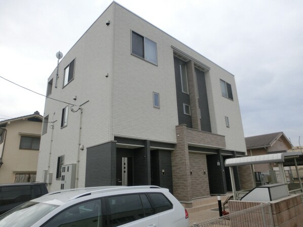 カーサ・プレッソの物件外観写真